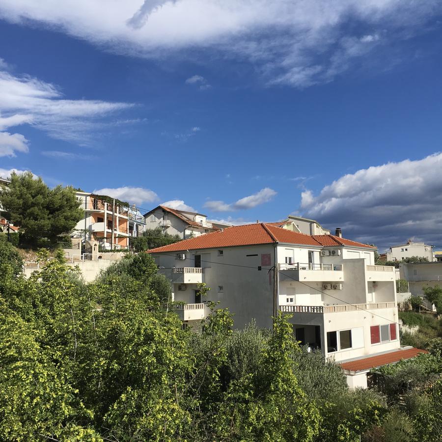 Apartments Perdijic Nemira Omiš Eksteriør bilde